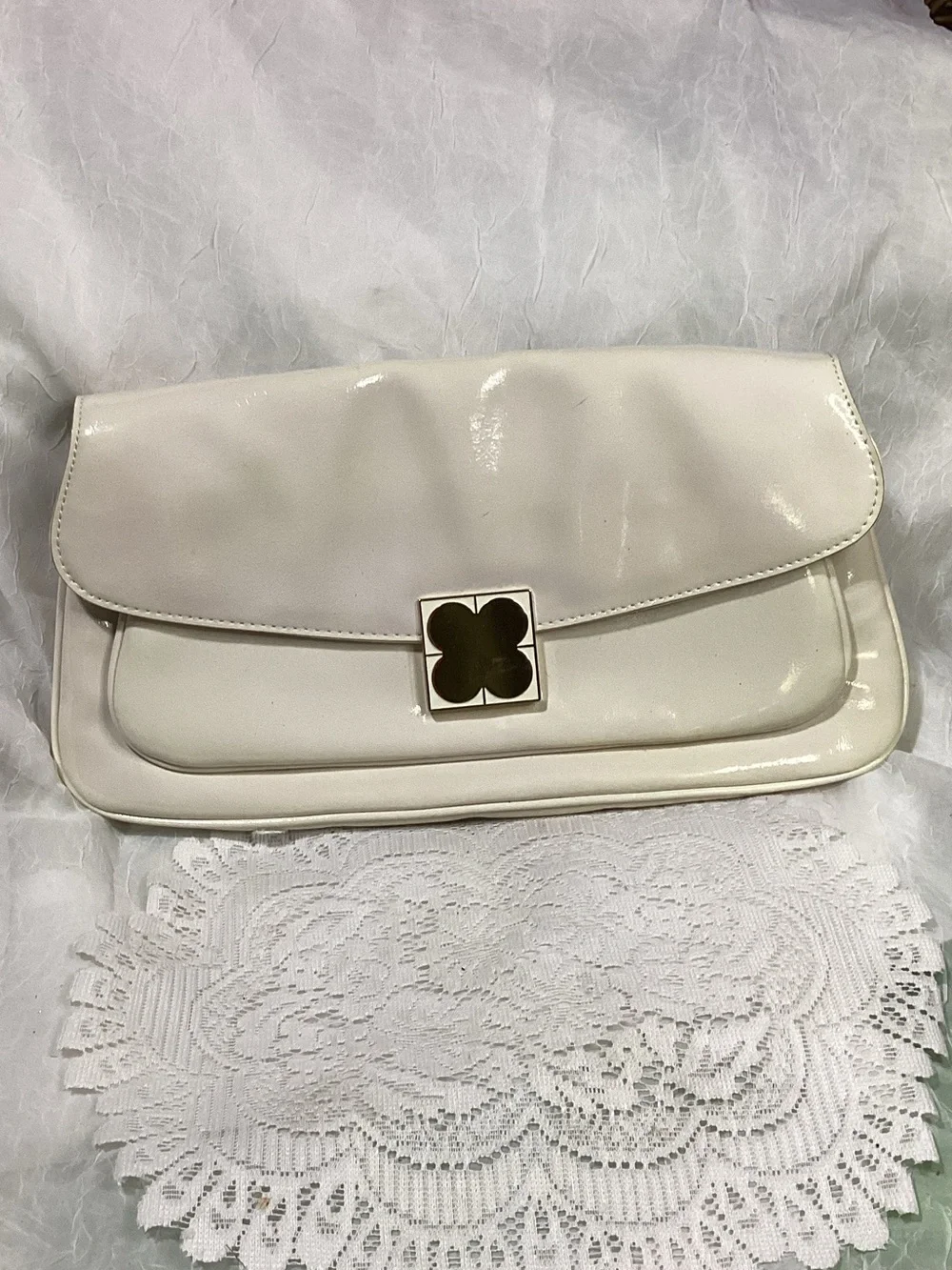 Liz Claiborne Vintage Cream Patent Leather Clutch with Floral Front Snap
